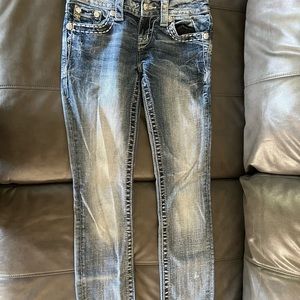 Miss me skinny jeans from buckle, worn, but like new condition.